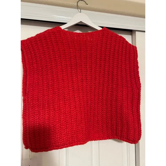 Red Chunky Knit Button Front V-Neck Sweater Vest Hammered Gold Buttons Size L - Picture 9 of 10